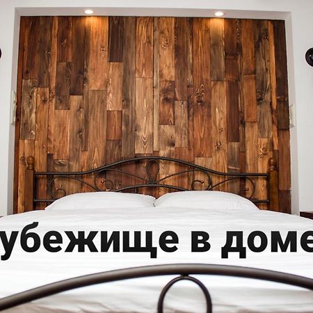 Apartment In The City Center In The House With Atlantes Odessza Kültér fotó